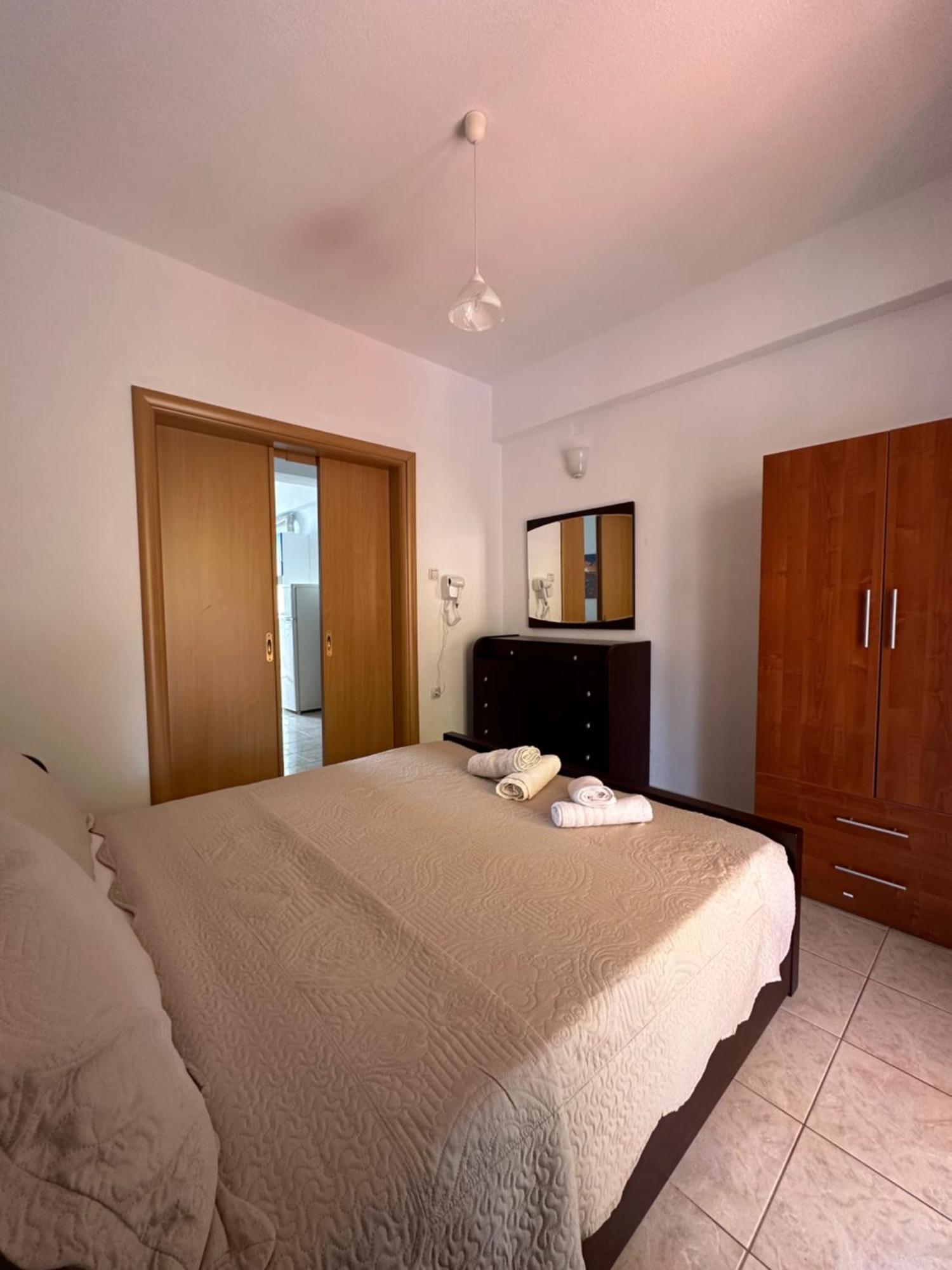 Dimos Apartments Kókkinon Nerón エクステリア 写真